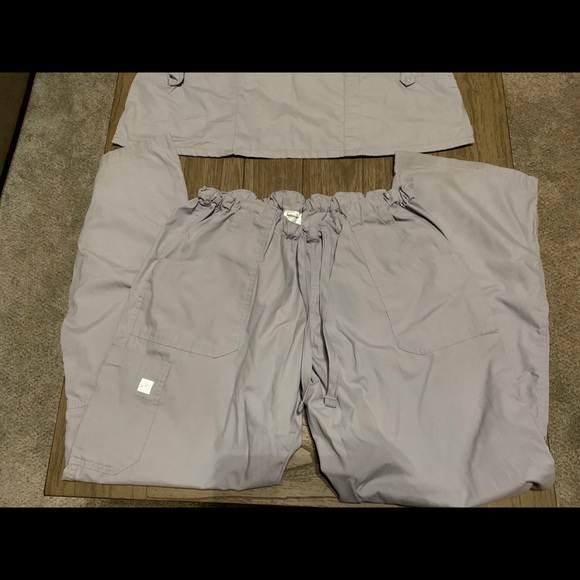 Butter Soft Scrubs sz L - Picture 3 of 4